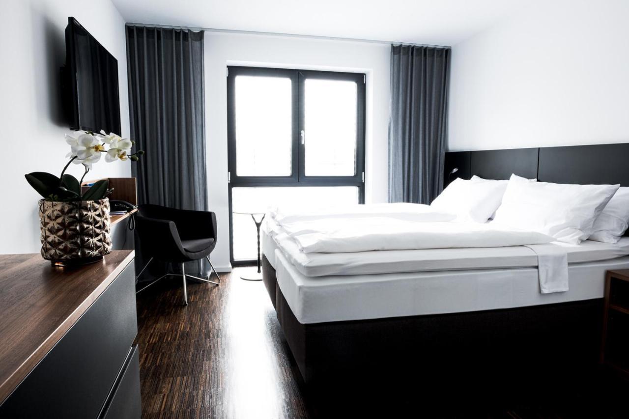 &Repeat Koeln Airport Hotell Exteriör bild