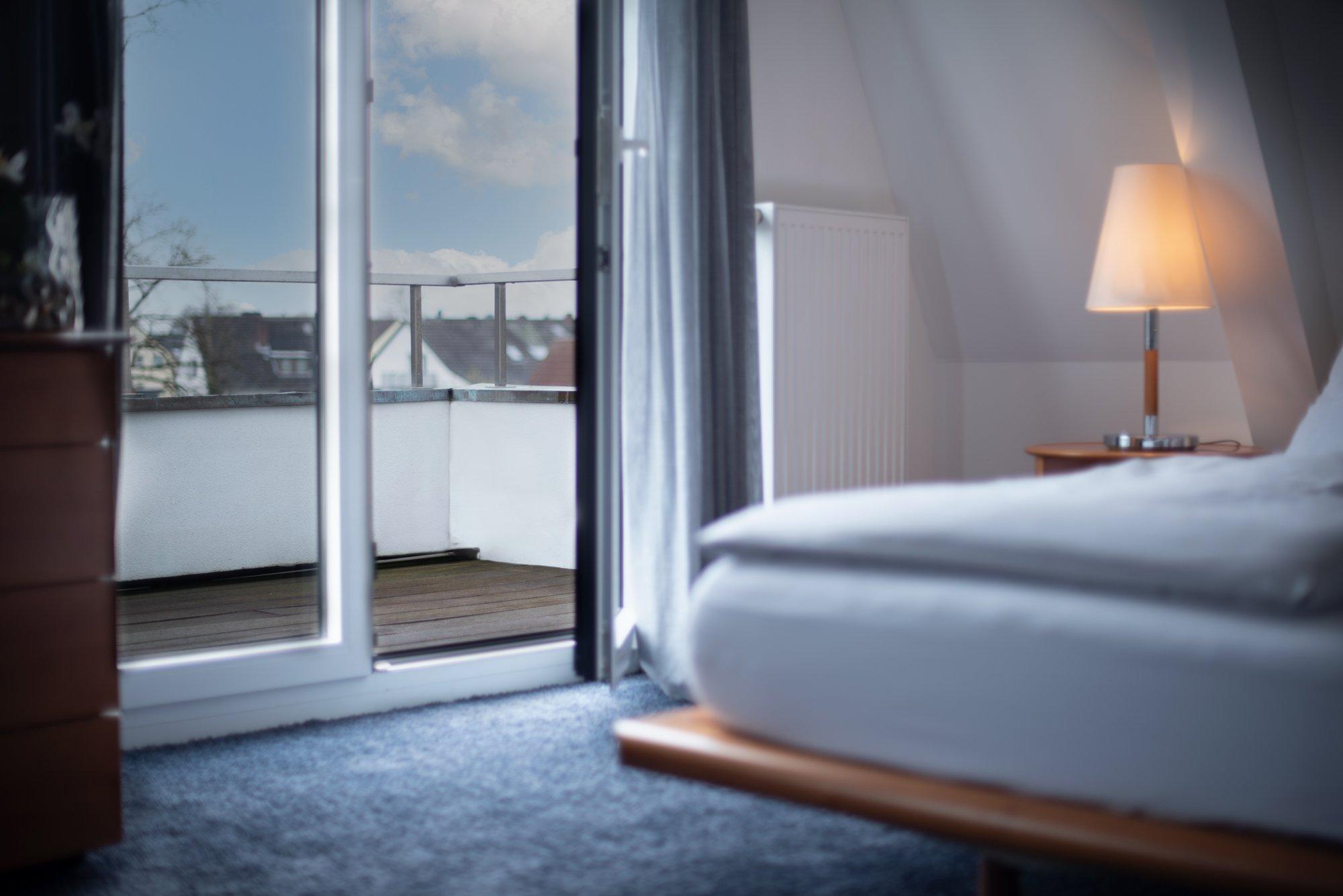 &Repeat Koeln Airport Hotell Exteriör bild